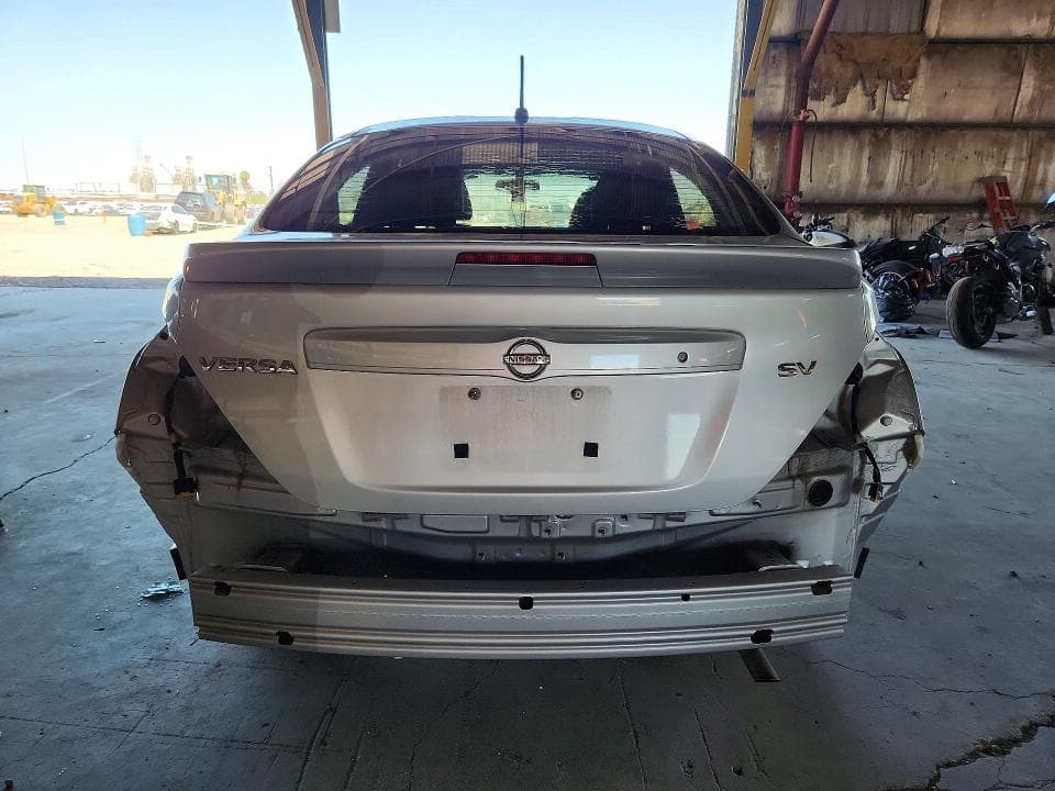 2017 NISSAN VERSA 1.6 SV 6