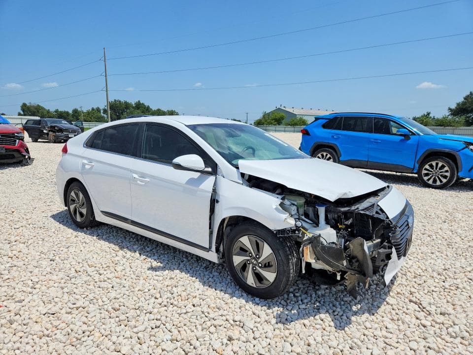 2018 HYUNDAI IONIQ SEL 4