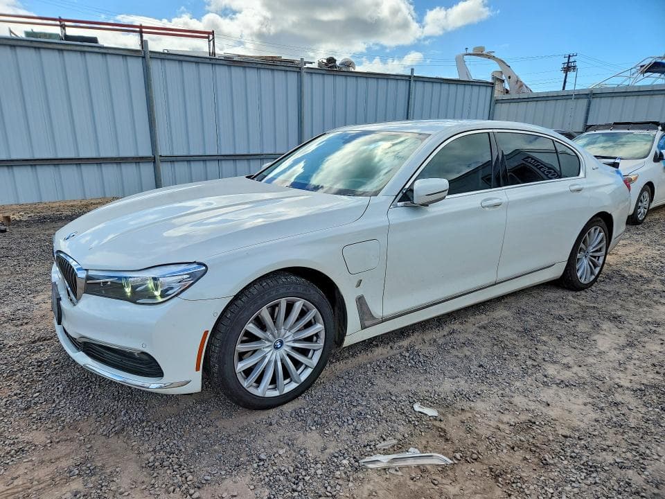 2018 BMW 740 XE - 1