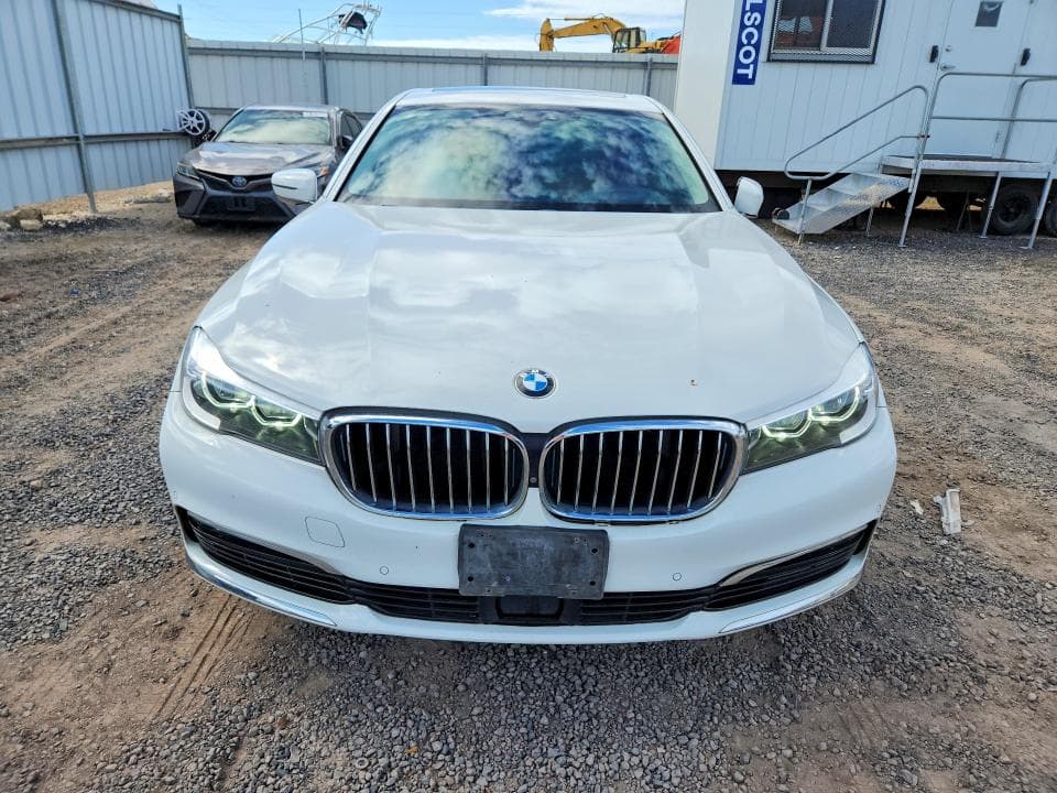 2018 BMW 740 XE 5