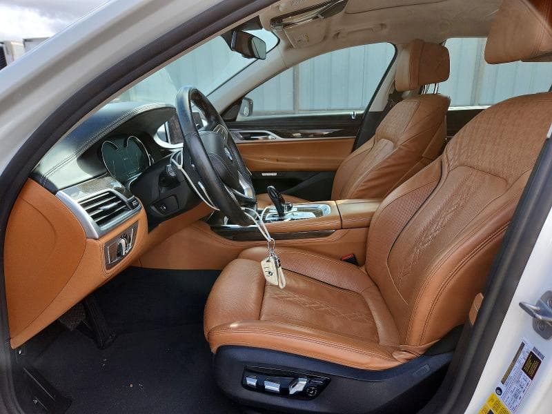 2018 BMW 740 XE 7