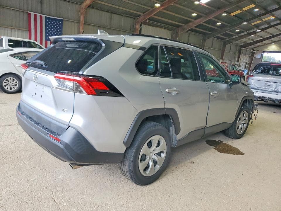 2019 TOYOTA RAV4 LE 3
