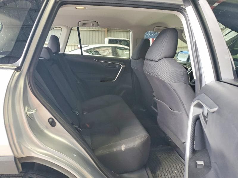 2019 TOYOTA RAV4 LE 10