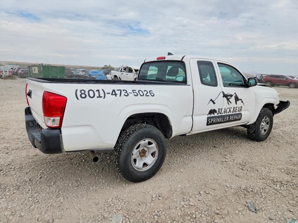 2017 TOYOTA TACOMA SR 3