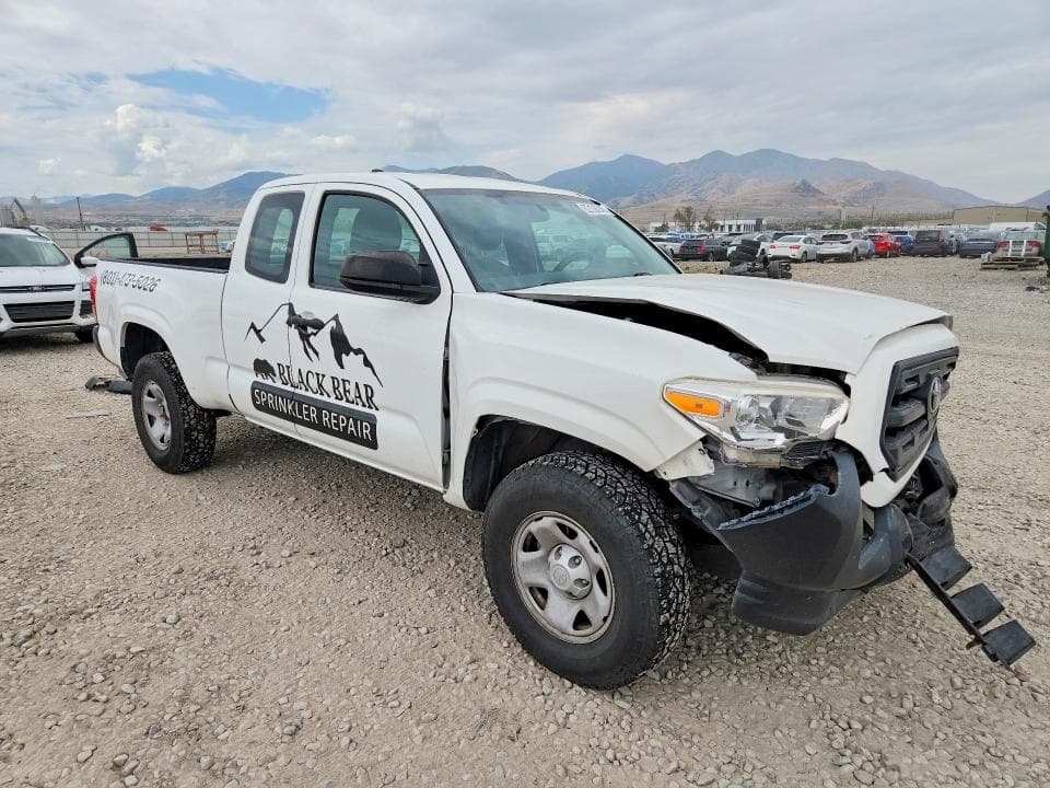 2017 TOYOTA TACOMA SR 4