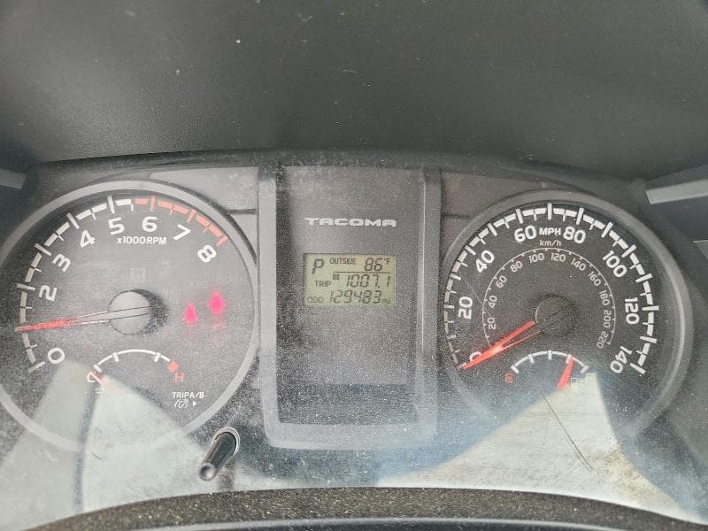 2017 TOYOTA TACOMA SR 9