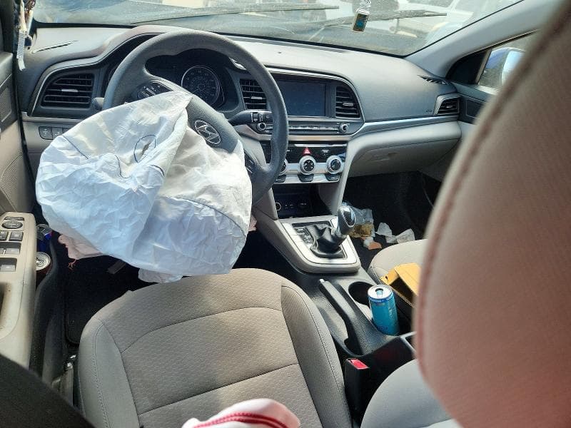 2019 HYUNDAI ELANTRA SEL 8