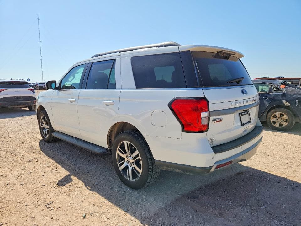 2024 FORD EXPEDITION XLT 2