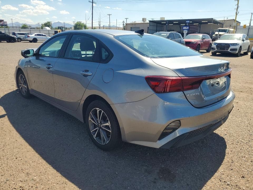 2023 KIA FORTE LXS 2