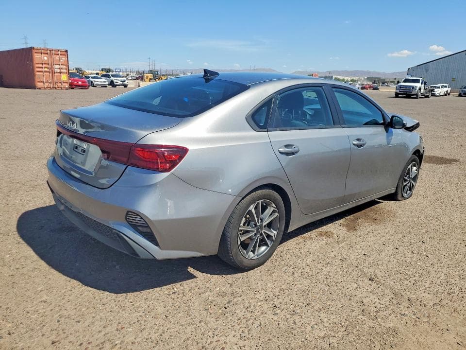2023 KIA FORTE LXS 3