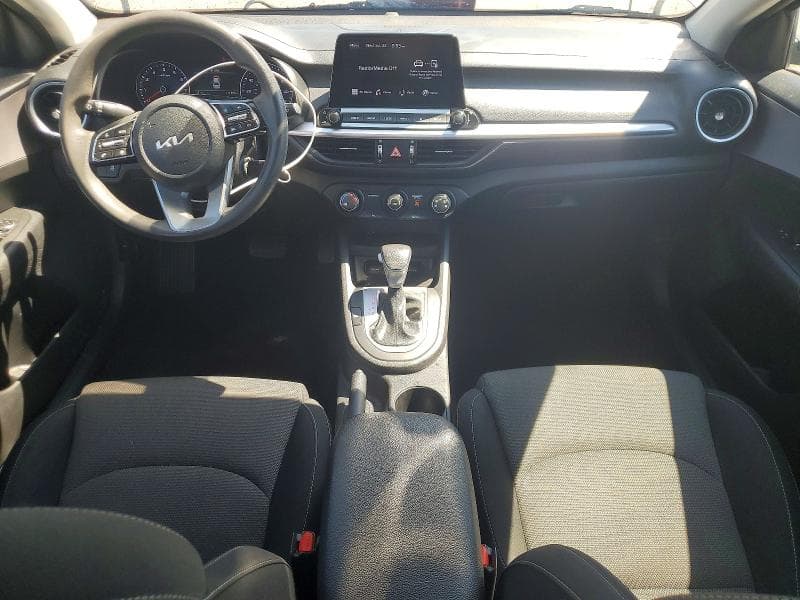 2023 KIA FORTE LXS 8