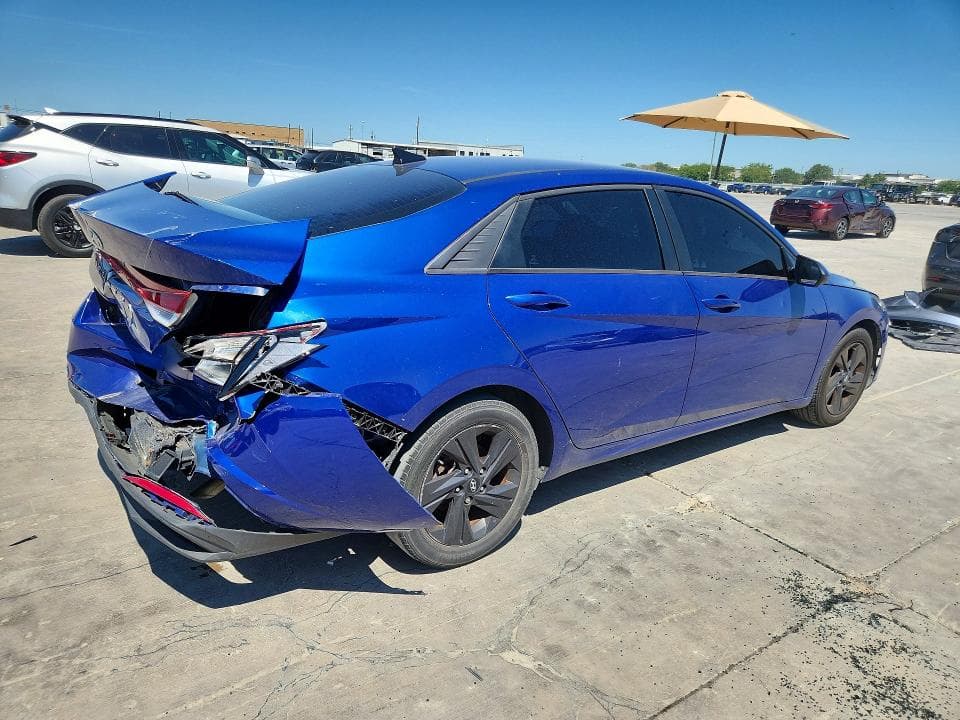 2021 HYUNDAI ELANTRA SEL 3