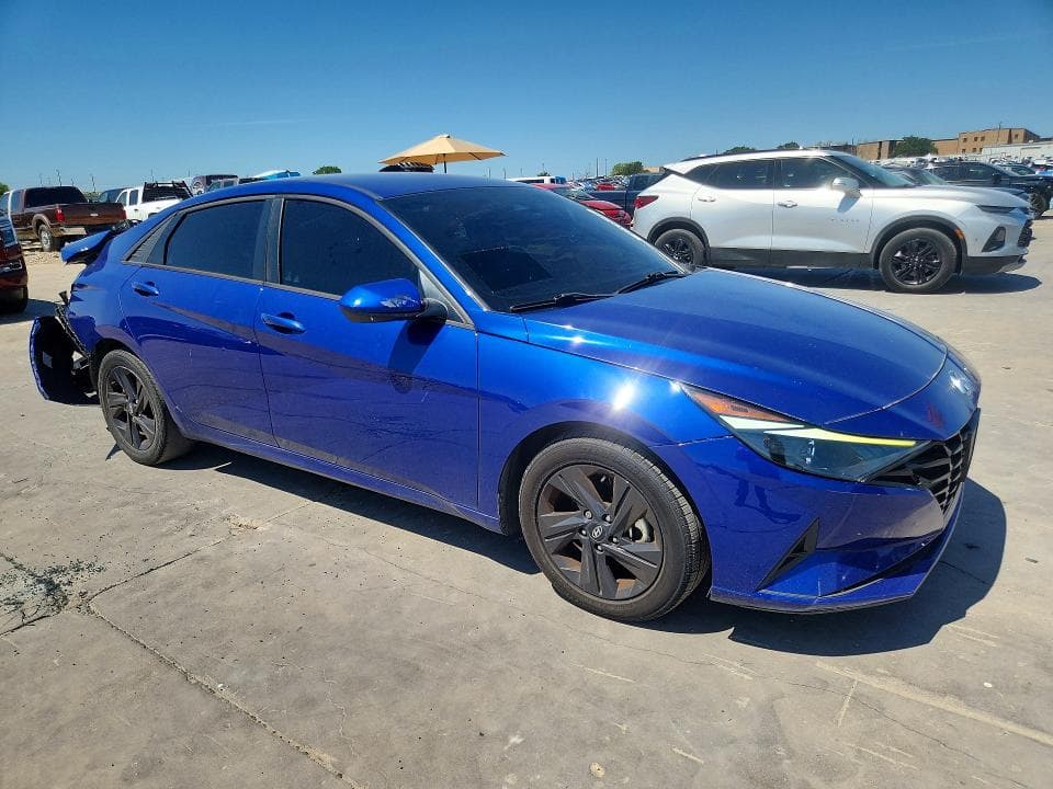 2021 HYUNDAI ELANTRA SEL 4