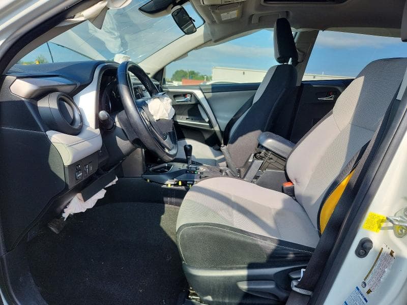 2017 TOYOTA RAV4 XLE 7