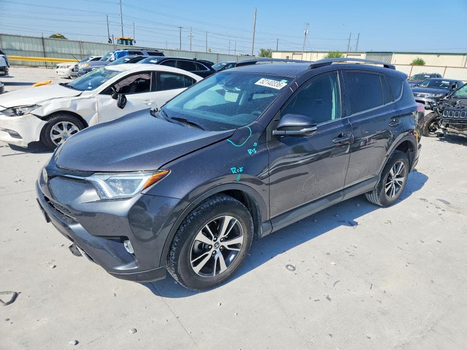 2018 TOYOTA RAV4 XLE 1