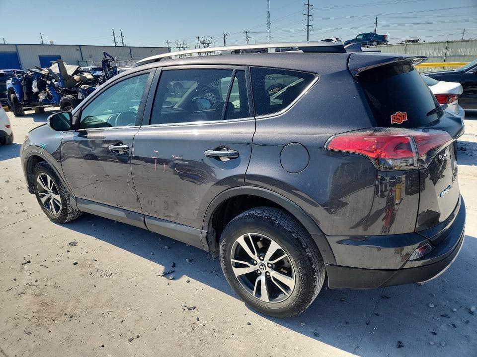 2018 TOYOTA RAV4 XLE 2