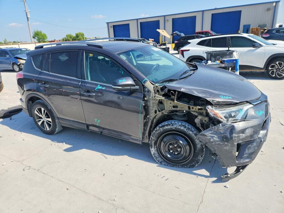 2018 TOYOTA RAV4 XLE 4