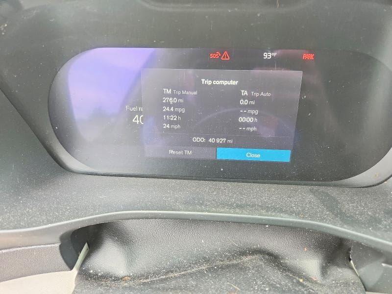 2023 VOLVO XC40 PLUS 9