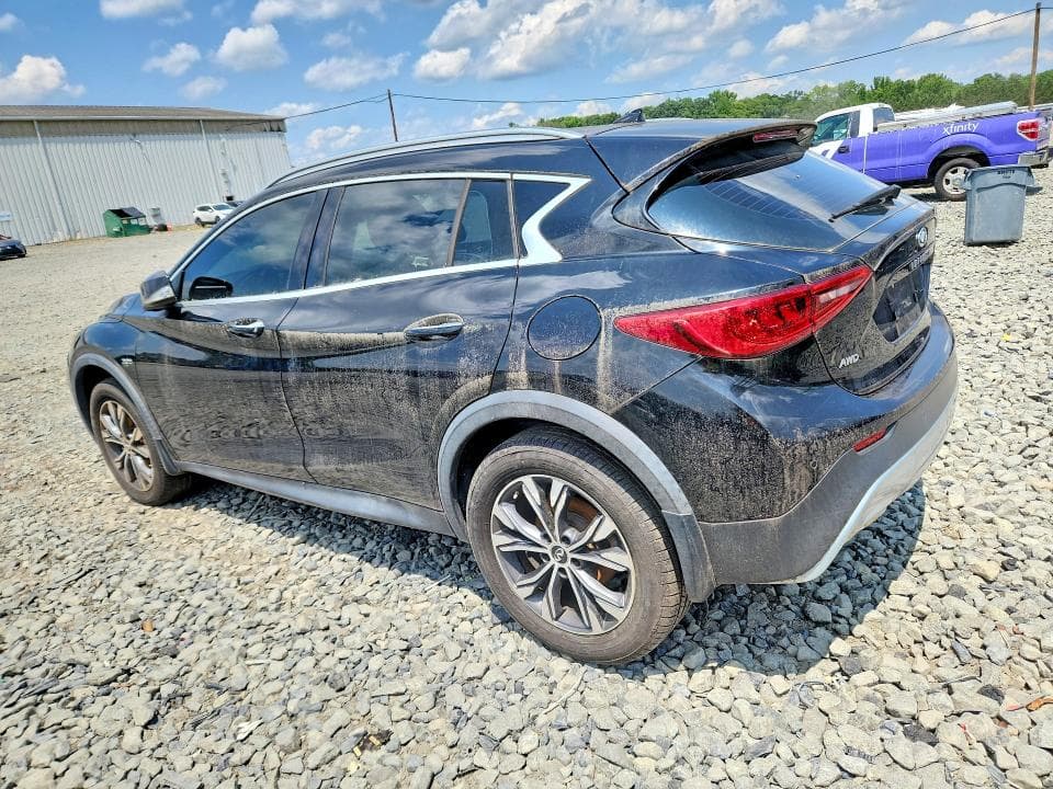 2017 INFINITI QX30 BASE 2