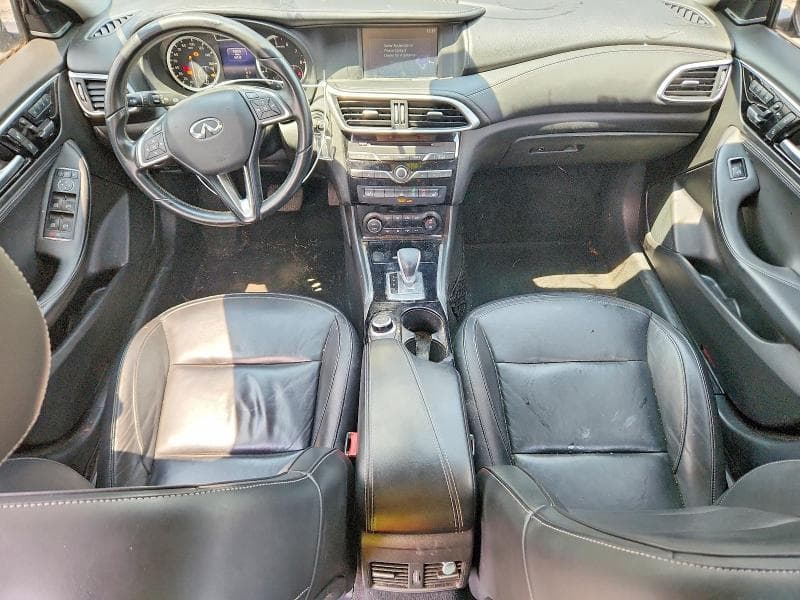 2017 INFINITI QX30 BASE 8