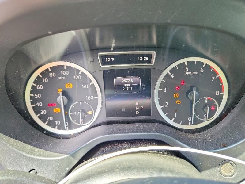 2017 INFINITI QX30 BASE 9