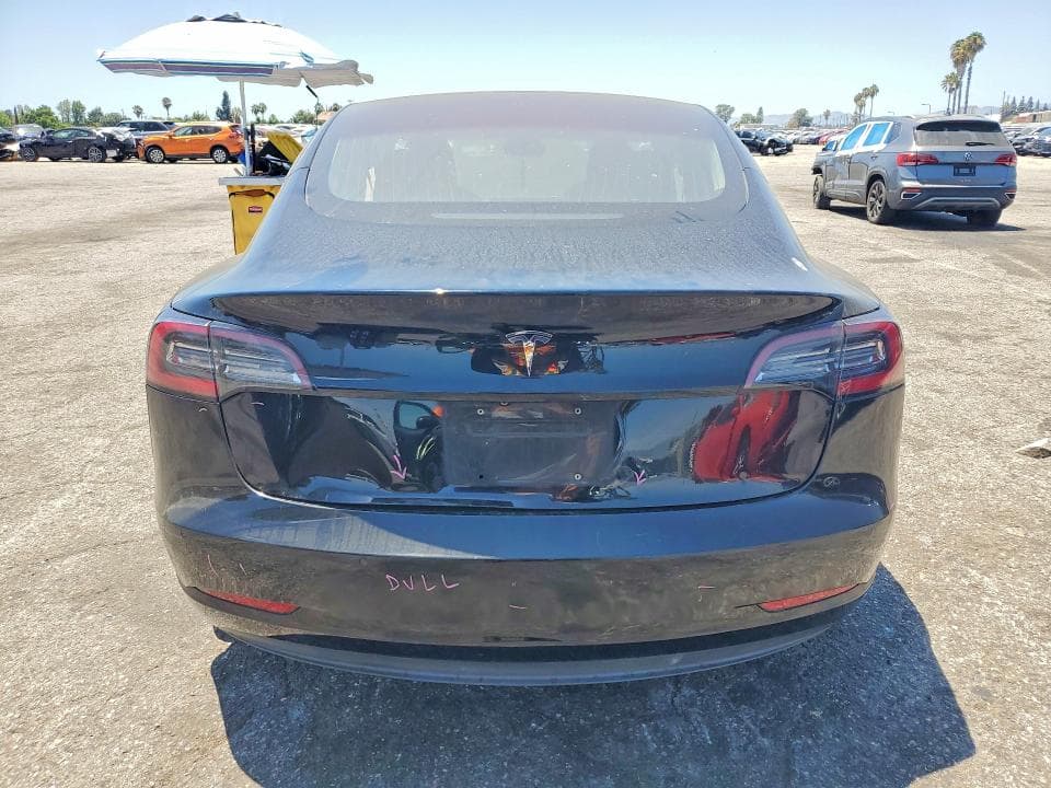 2018 TESLA MODEL 3 6