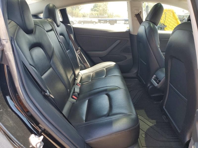2018 TESLA MODEL 3 10