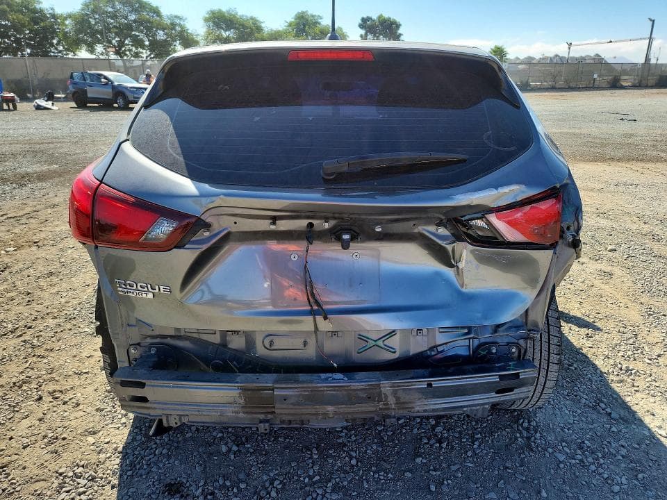 2017 NISSAN ROGUE SPORT S 6