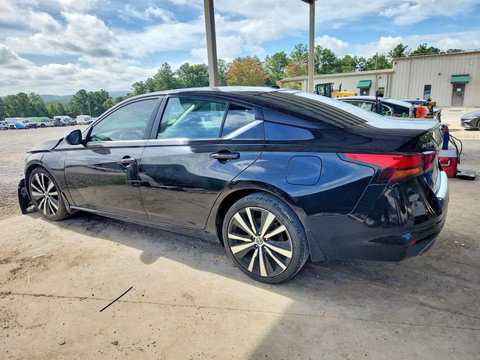 2021 NISSAN ALTIMA SR 2