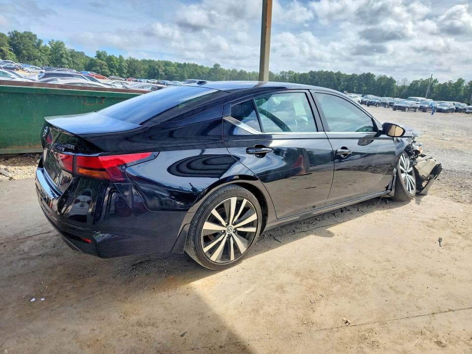 2021 NISSAN ALTIMA SR 3