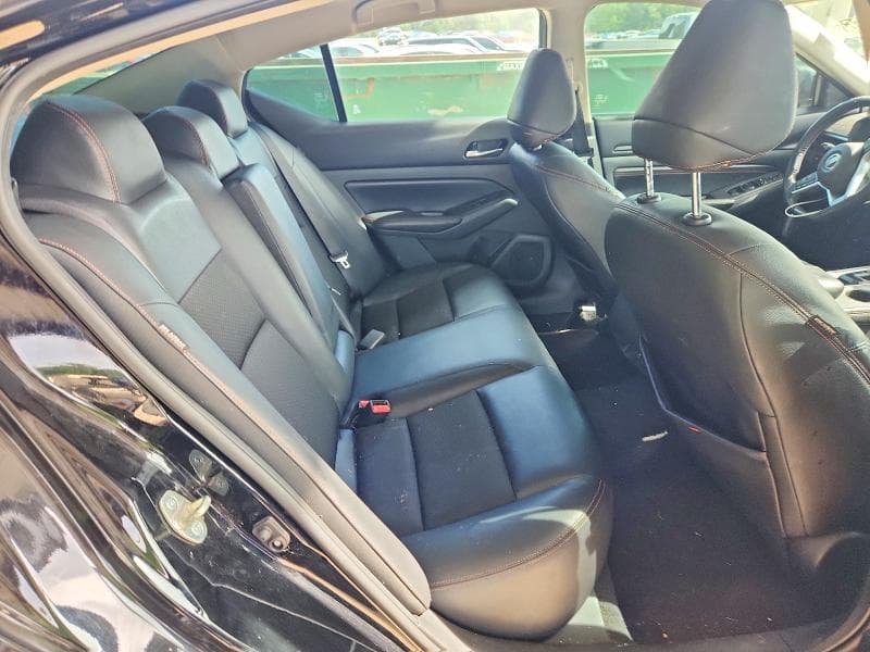 2021 NISSAN ALTIMA SR 10