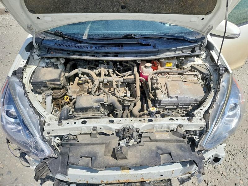 2017 TOYOTA PRIUS C TWO 11