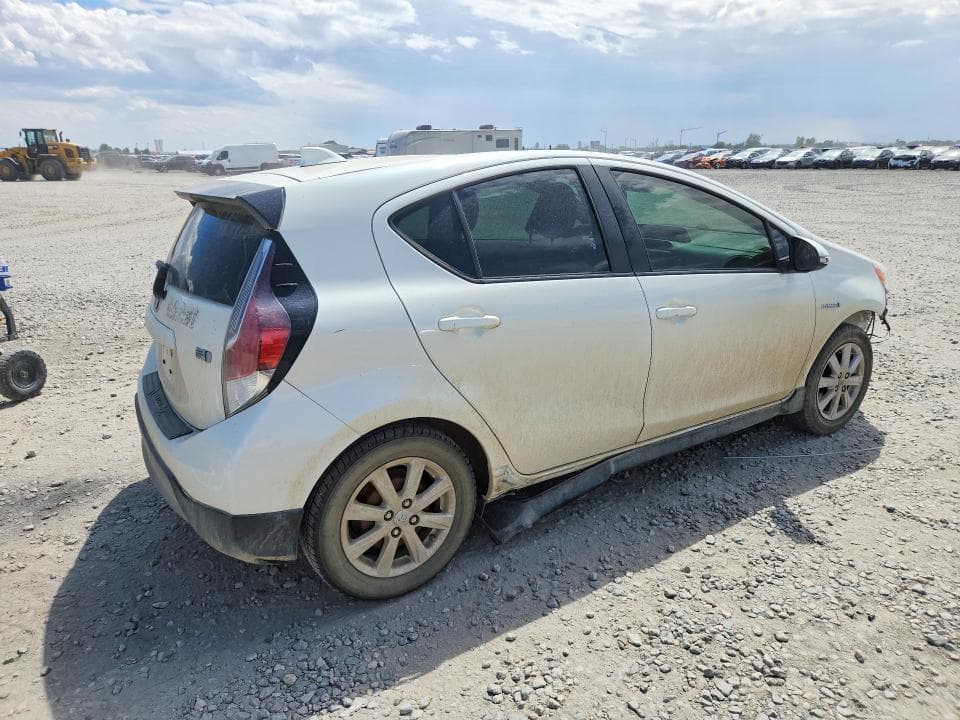 2017 TOYOTA PRIUS C TWO 3
