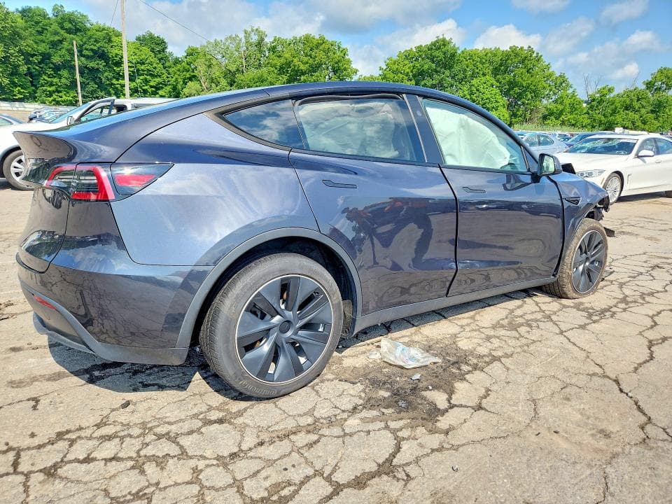 2024 TESLA MODEL Y 3