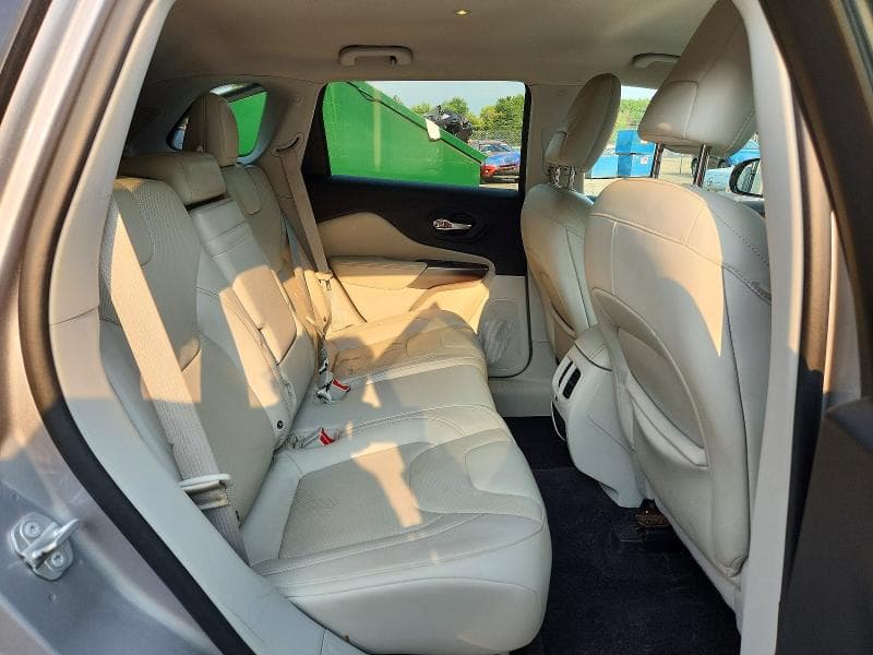 2019 JEEP CHEROKEE LIMITED 11
