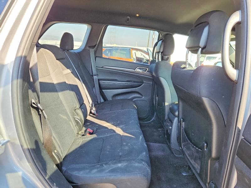2017 JEEP GRAND CHEROKEE LAREDO 11