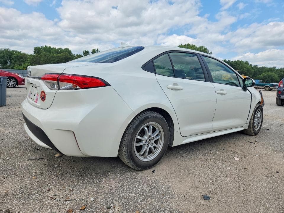 2021 TOYOTA COROLLA LE 3
