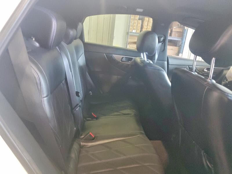 2017 INFINITI QX70 BASE 11