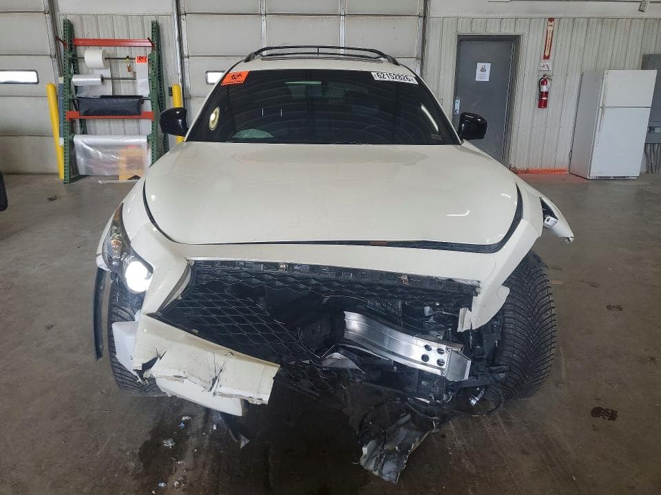 2017 INFINITI QX70 BASE 5