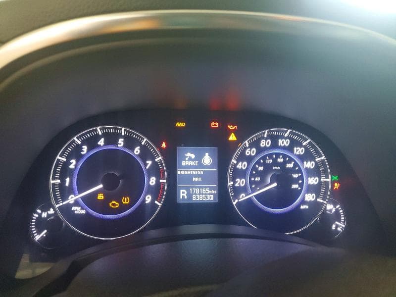 2017 INFINITI QX70 BASE 9
