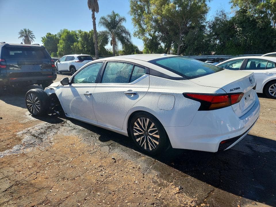 2025 NISSAN ALTIMA SV 2