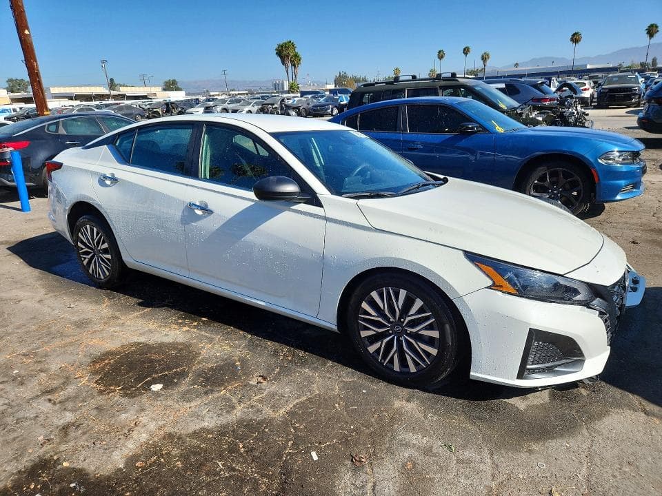 2025 NISSAN ALTIMA SV 4