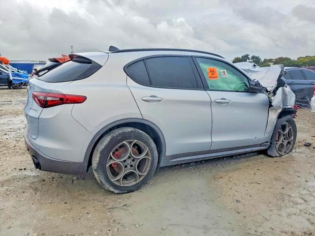 2022 ALFA ROMEO STELVIO TI TI 3