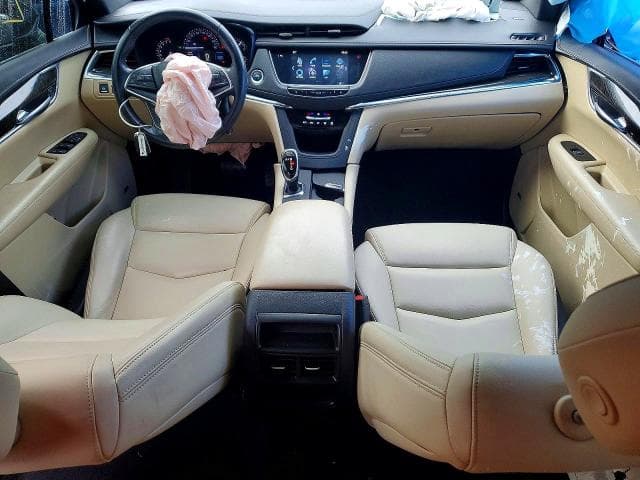 2019 CADILLAC XT5 8