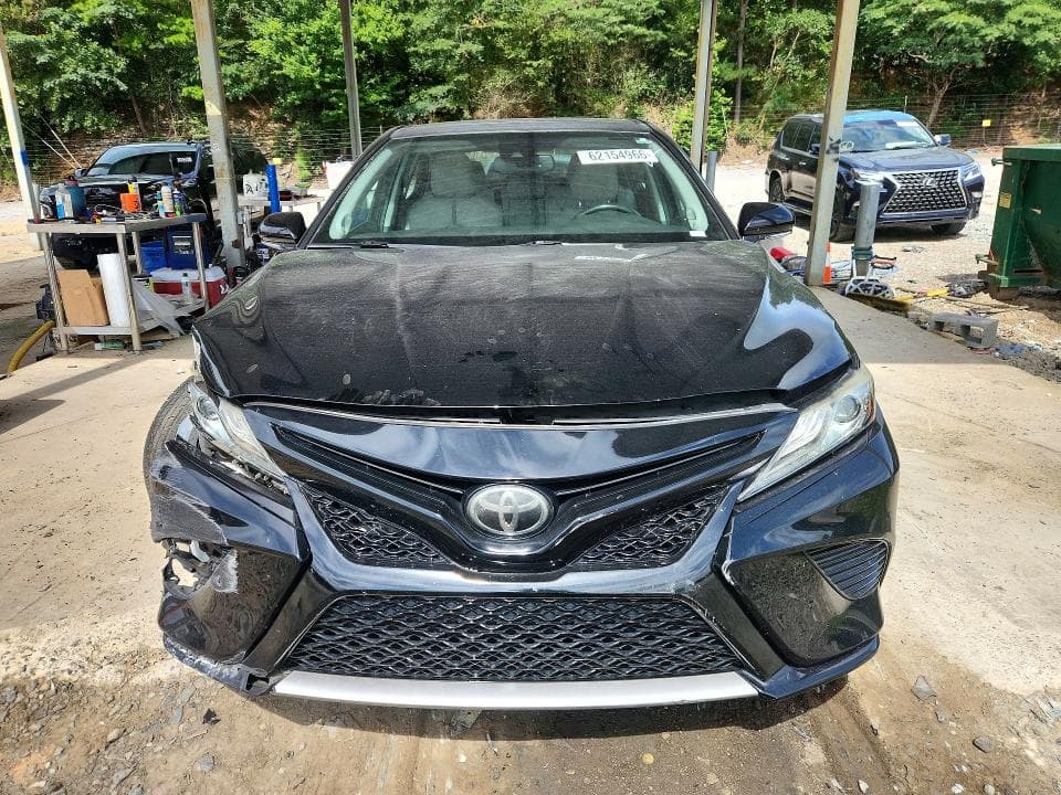 2019 TOYOTA CAMRY XSE 5