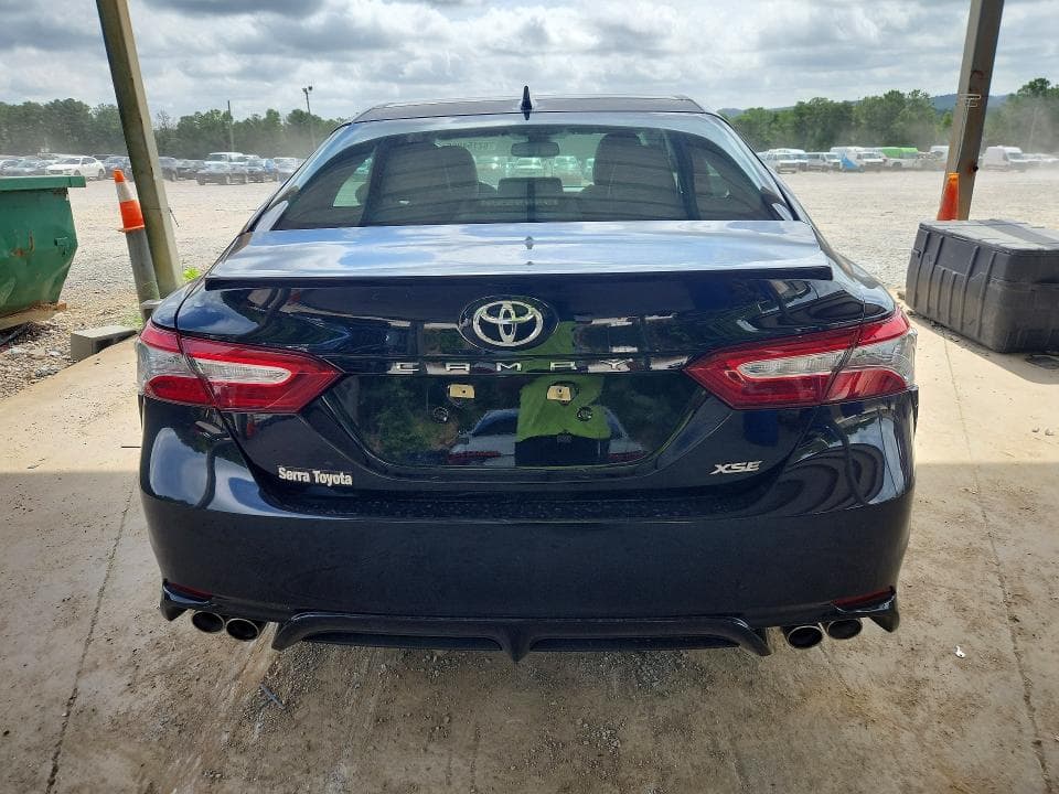 2019 TOYOTA CAMRY XSE 6