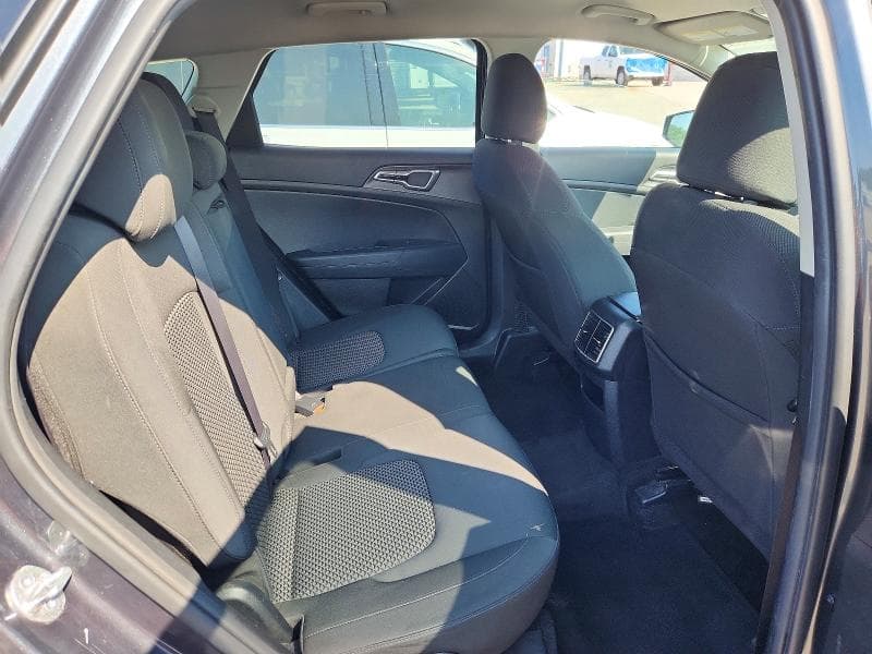 2023 KIA SPORTAGE LX 11