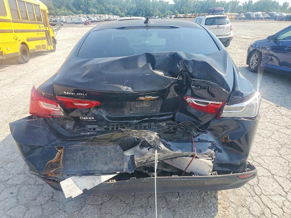 2017 CHEVROLET MALIBU LS 6