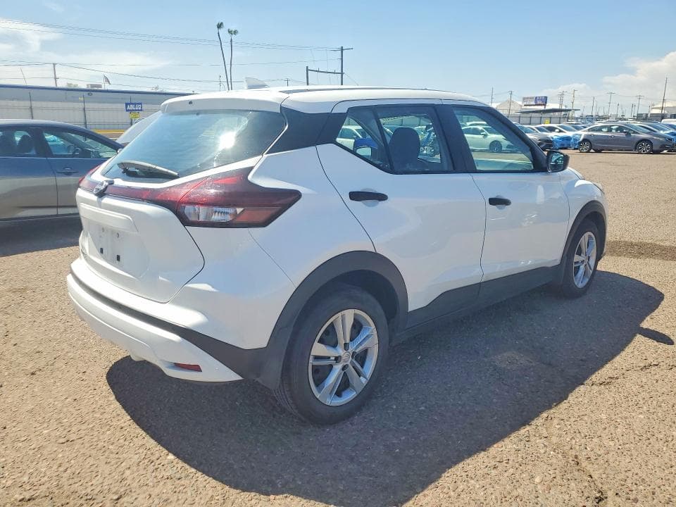 2024 NISSAN KICKS S 3