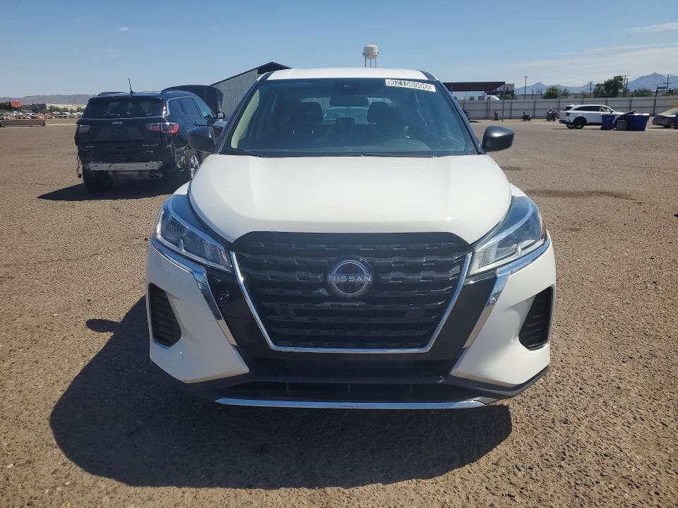 2024 NISSAN KICKS S 5
